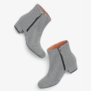 NEW MIA Girls Chrizzy Rhinestone Houndstooth Pattern Low Chunky Heel Zip Up Boot